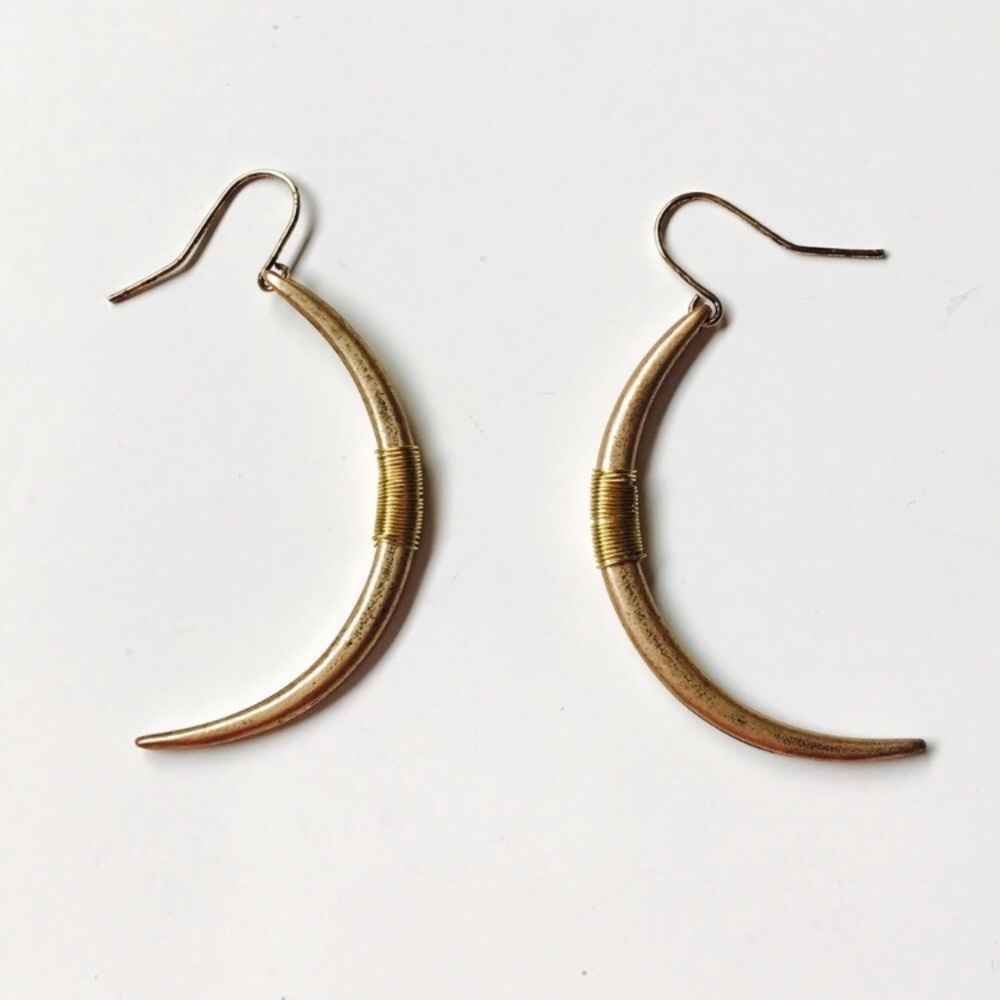 LAST ONE crescent moon earrings, hammered copper